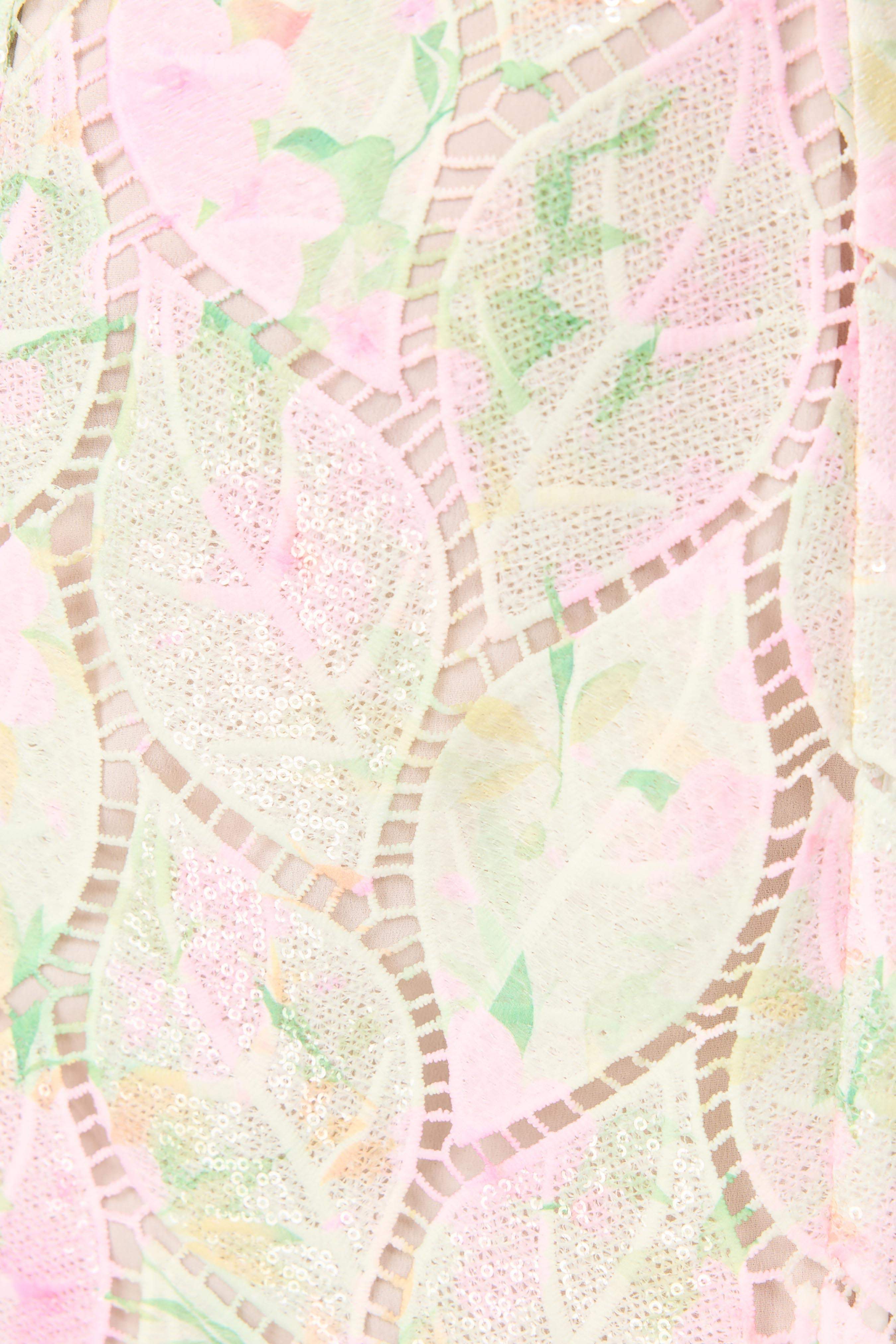 Indria Lace Maxi Dress in Floral