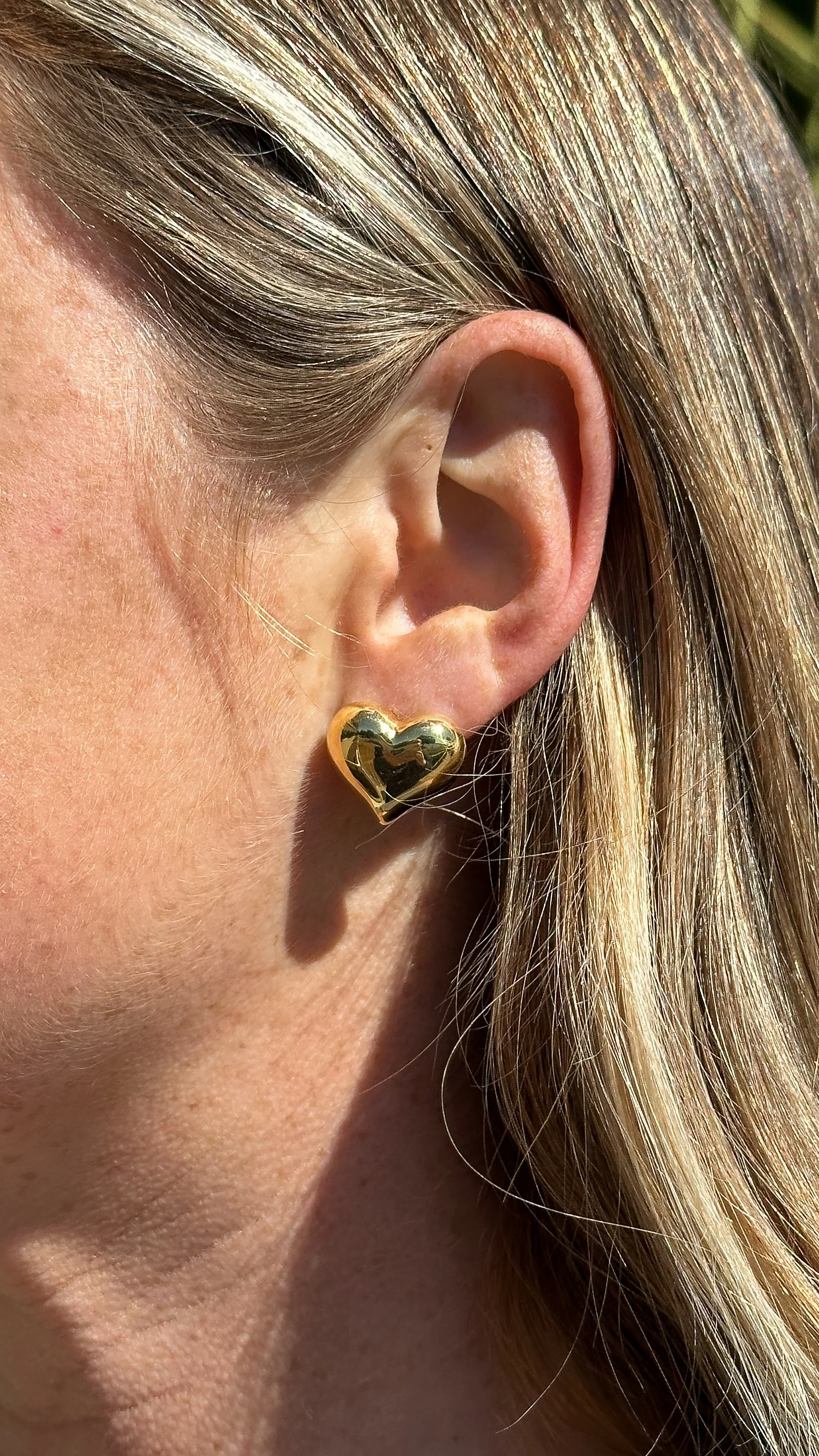 Neve Heart Earrings - Gold