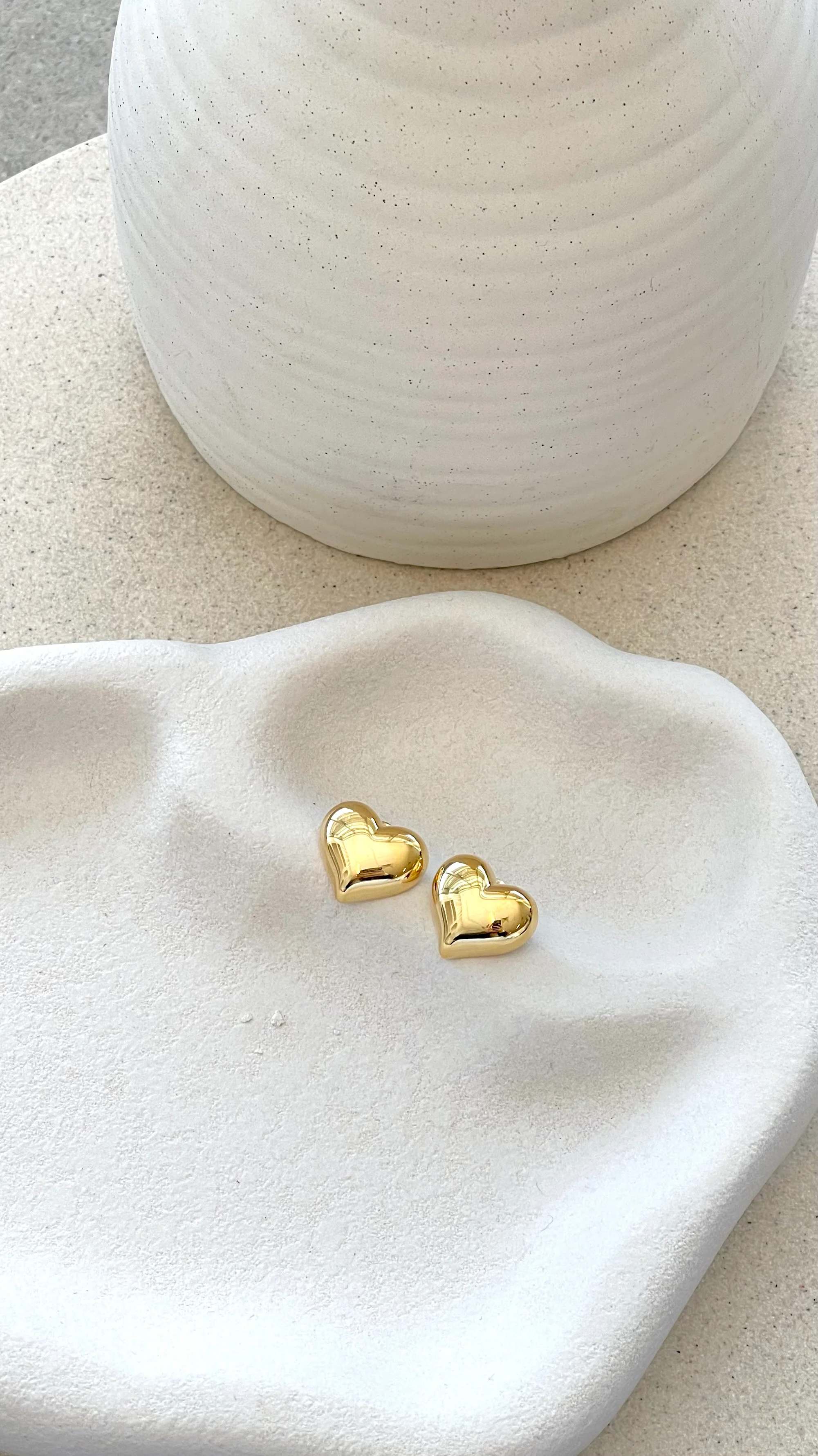 Neve Heart Earrings - Gold