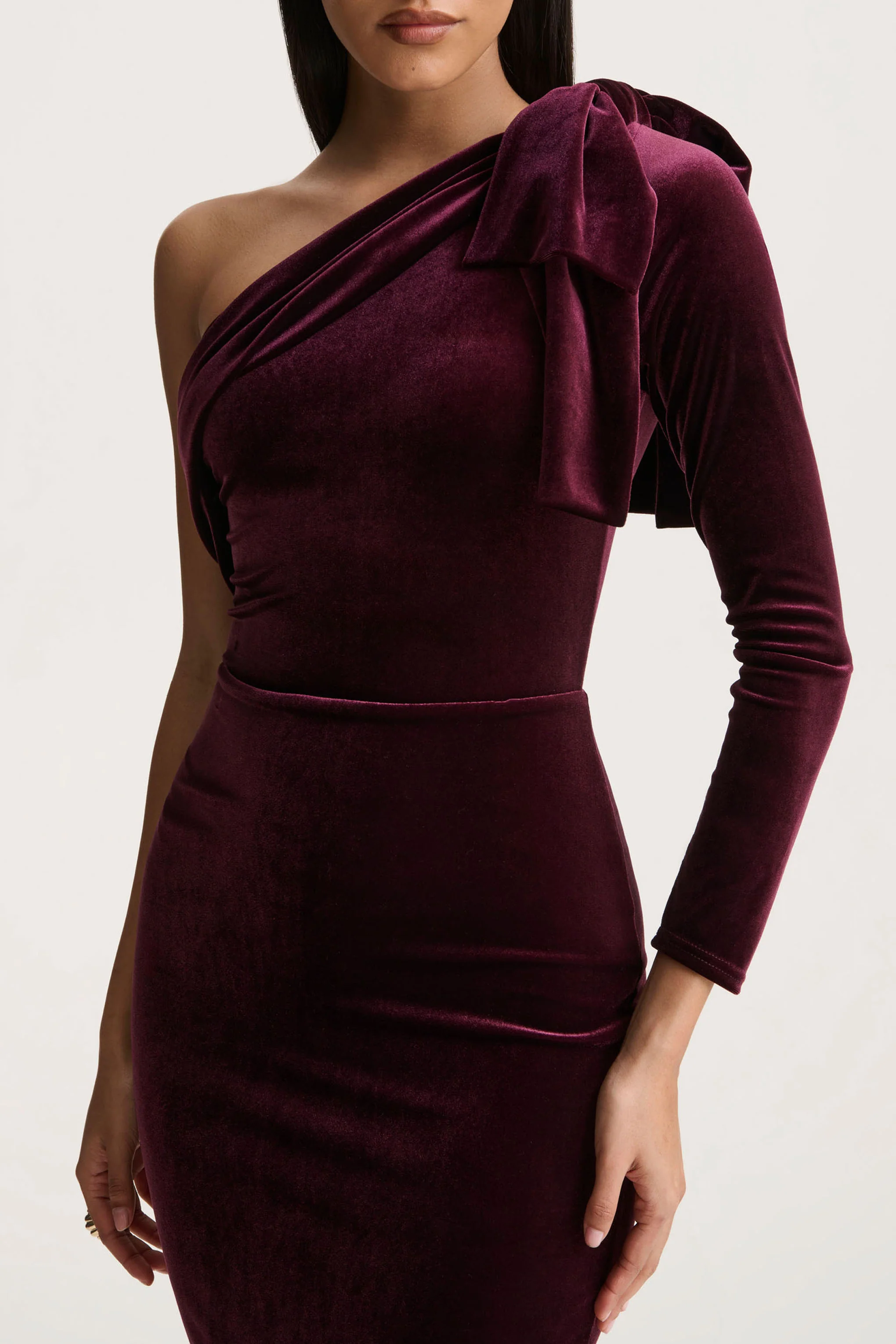 Vespera | Burgundy Velvet Asymmetric Neck Midi Dress With Bow Detail
