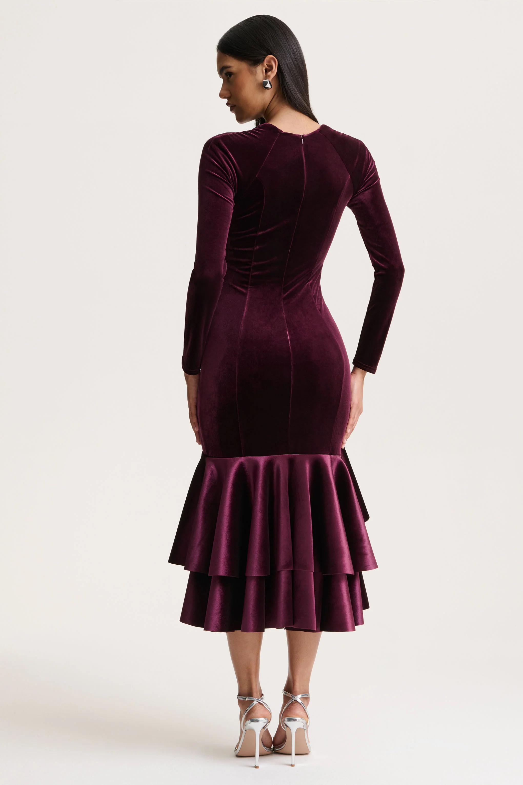Emberlyn | Burgundy Velvet Scoop-Neck Fishtail Midi Dress