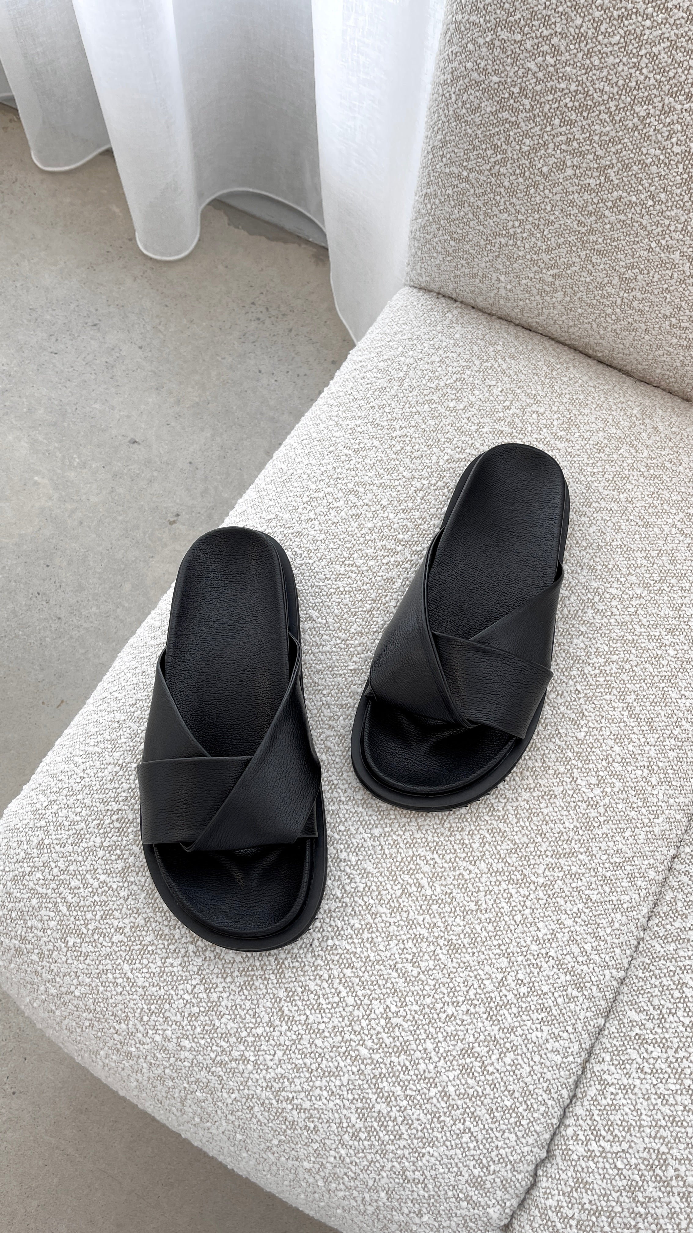 Talen Slide - Black