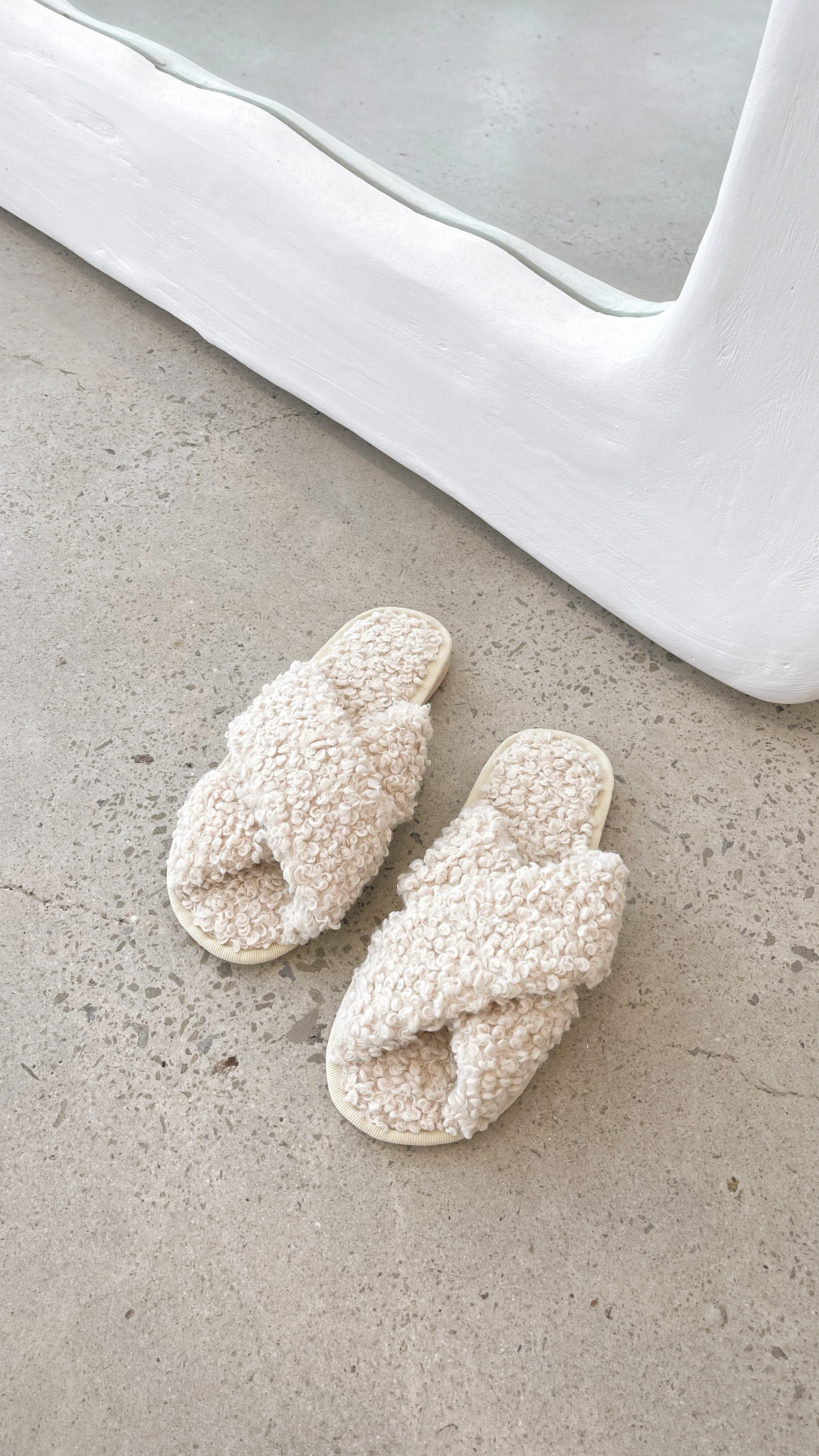 Teddy Slippers - Beige