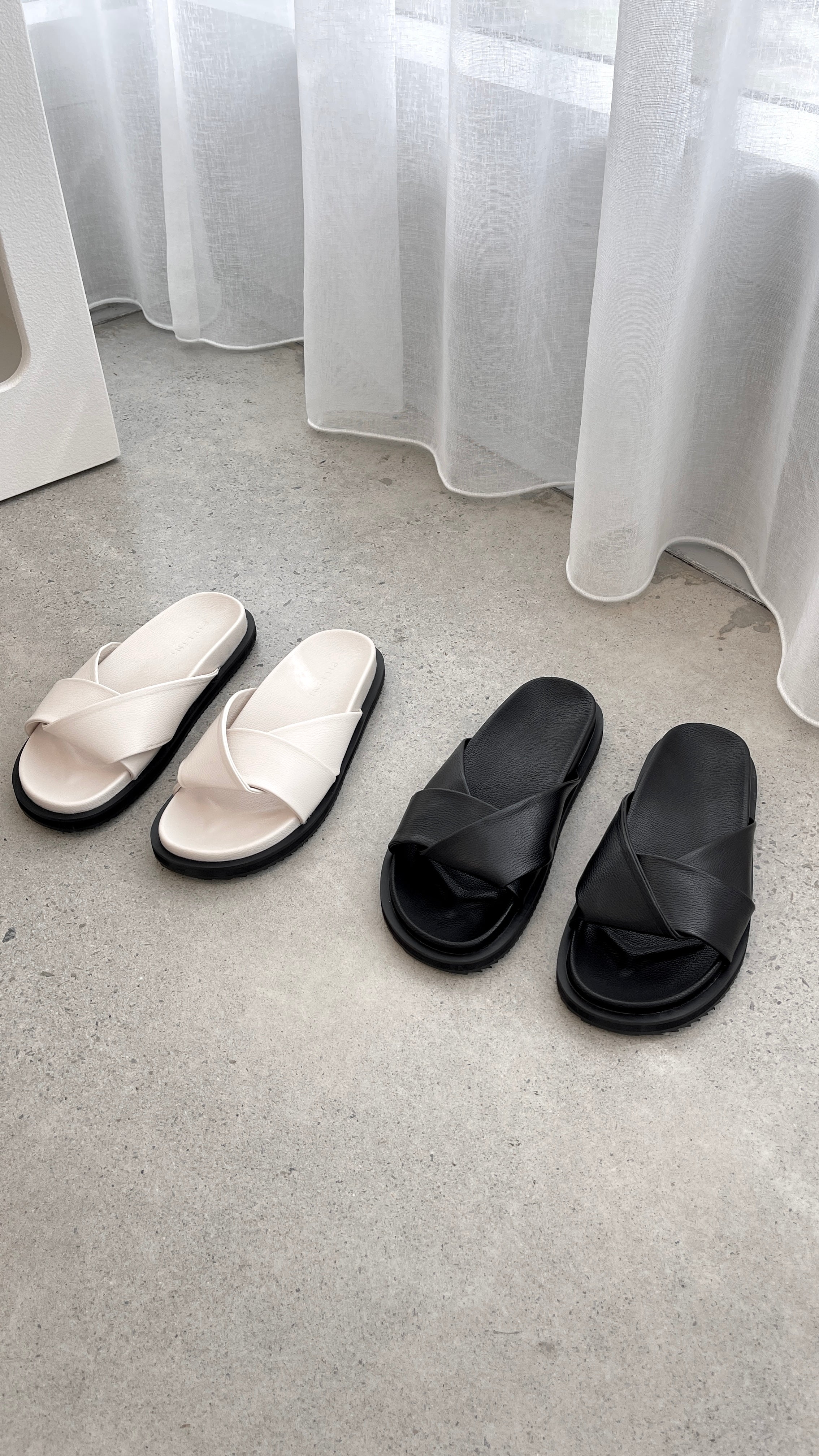 Talen Slide - Black