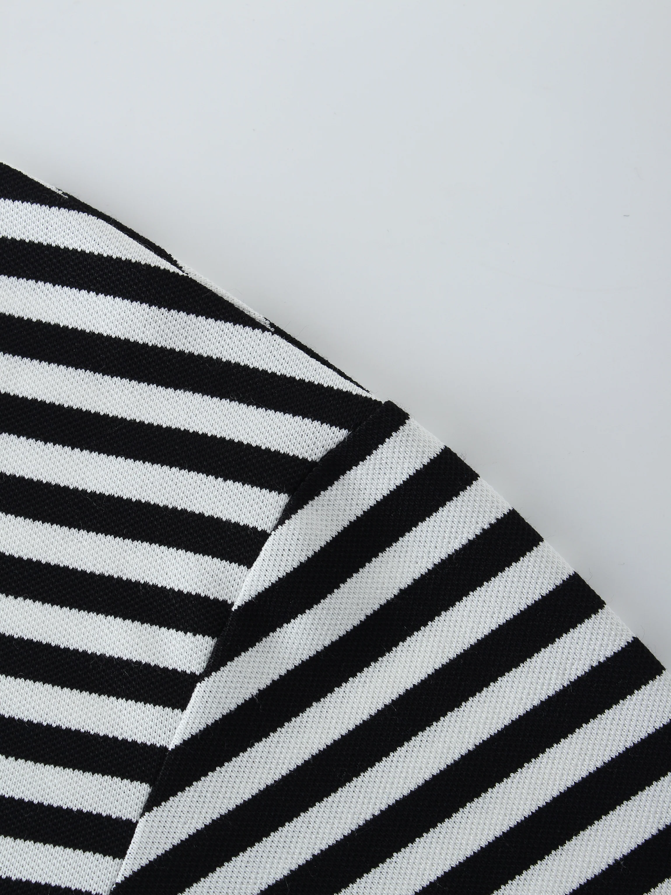 Striped Collar Tee-Black/White