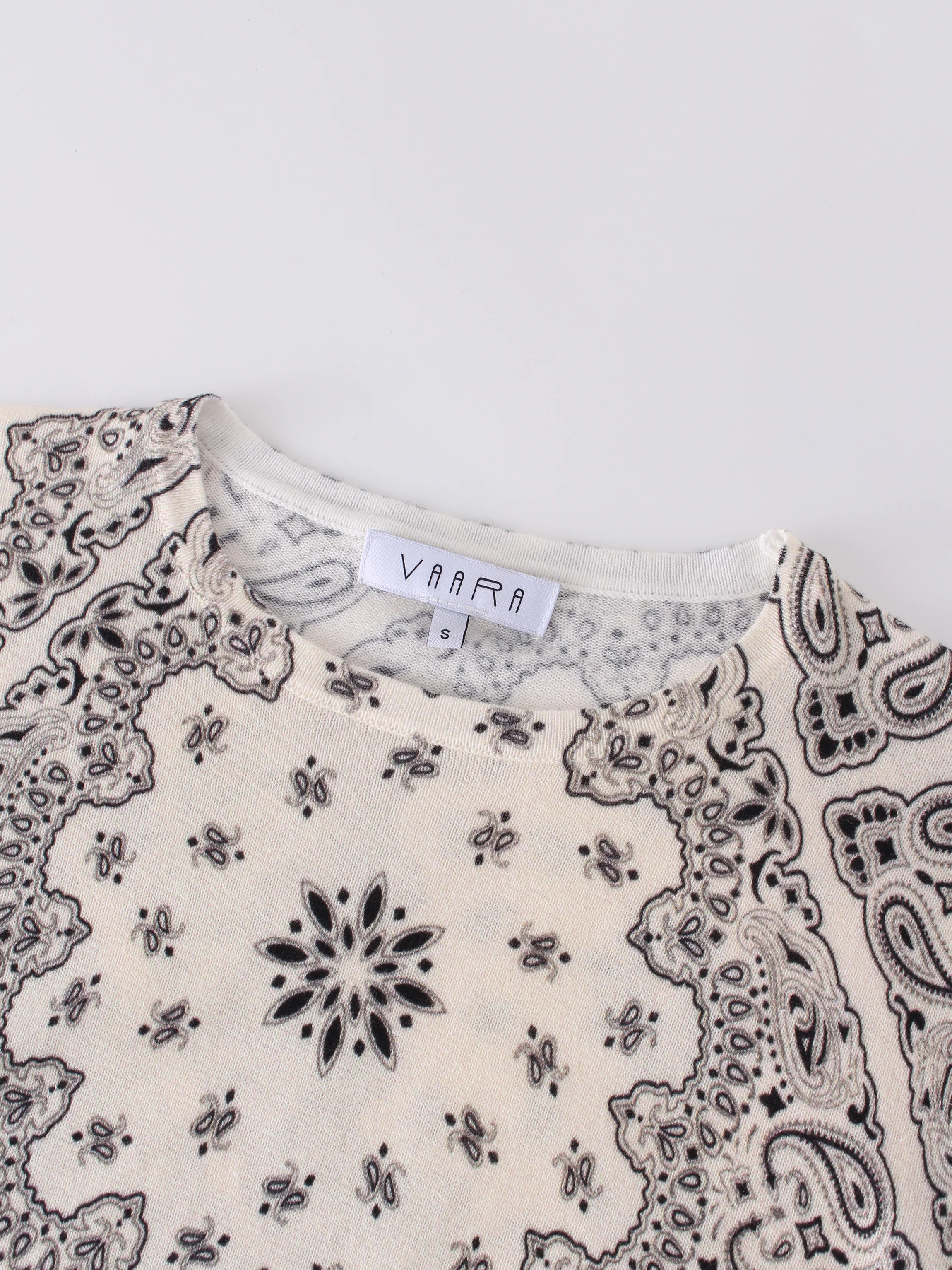 Printed Sweater-Bandana