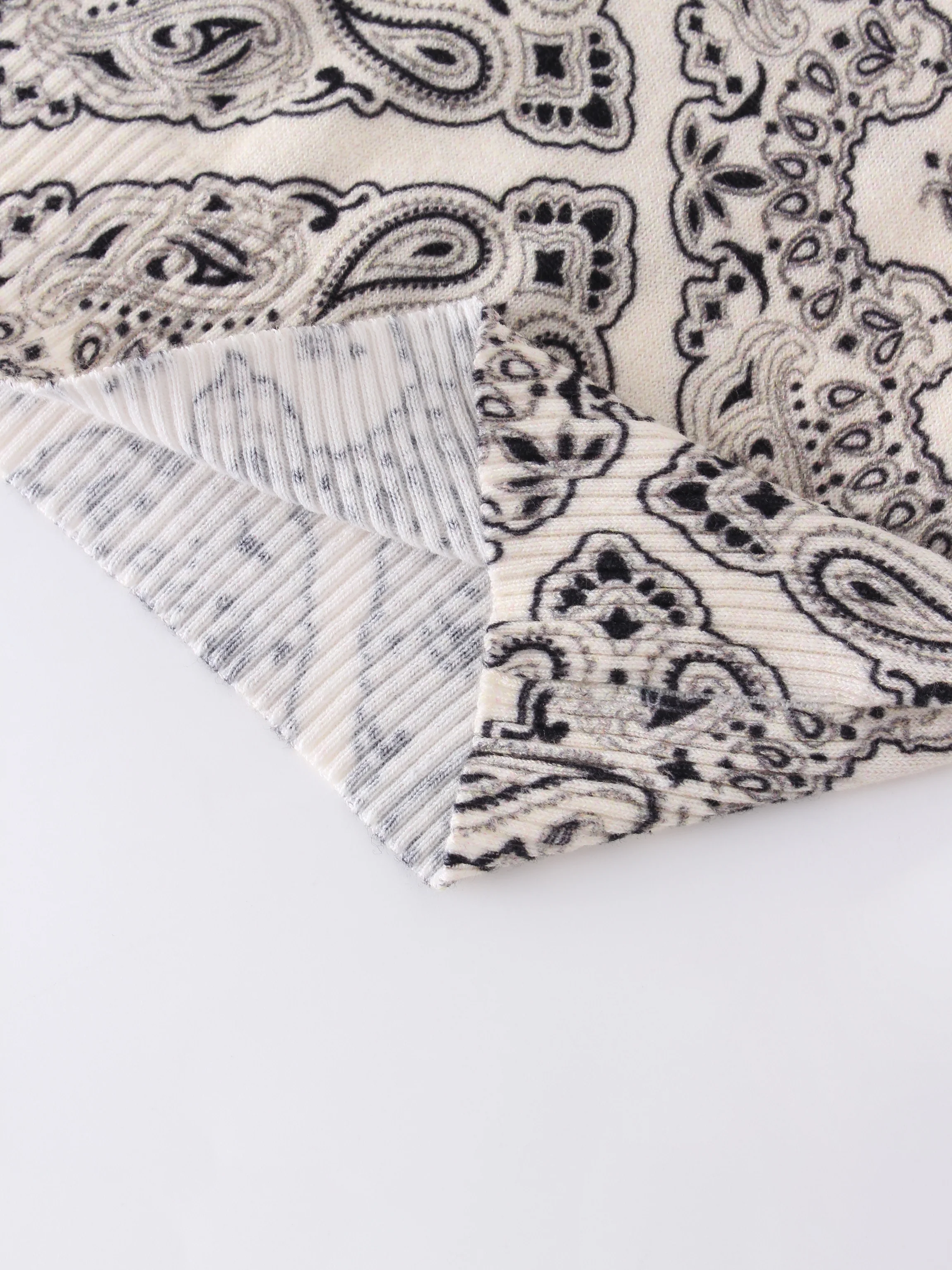 Printed Sweater-Bandana
