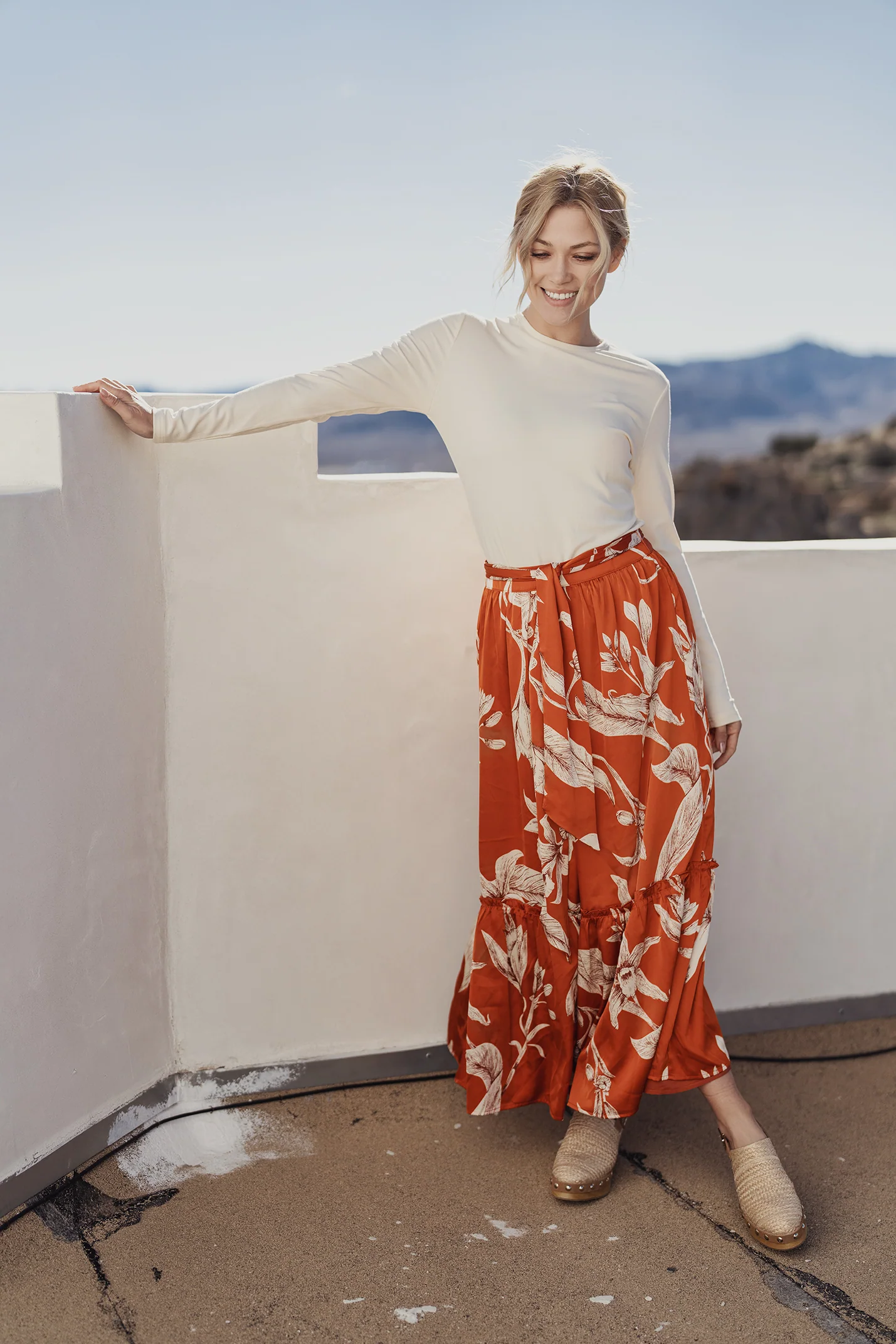 BELTED RUFFLE SKIRT-ORANGE/CREAM