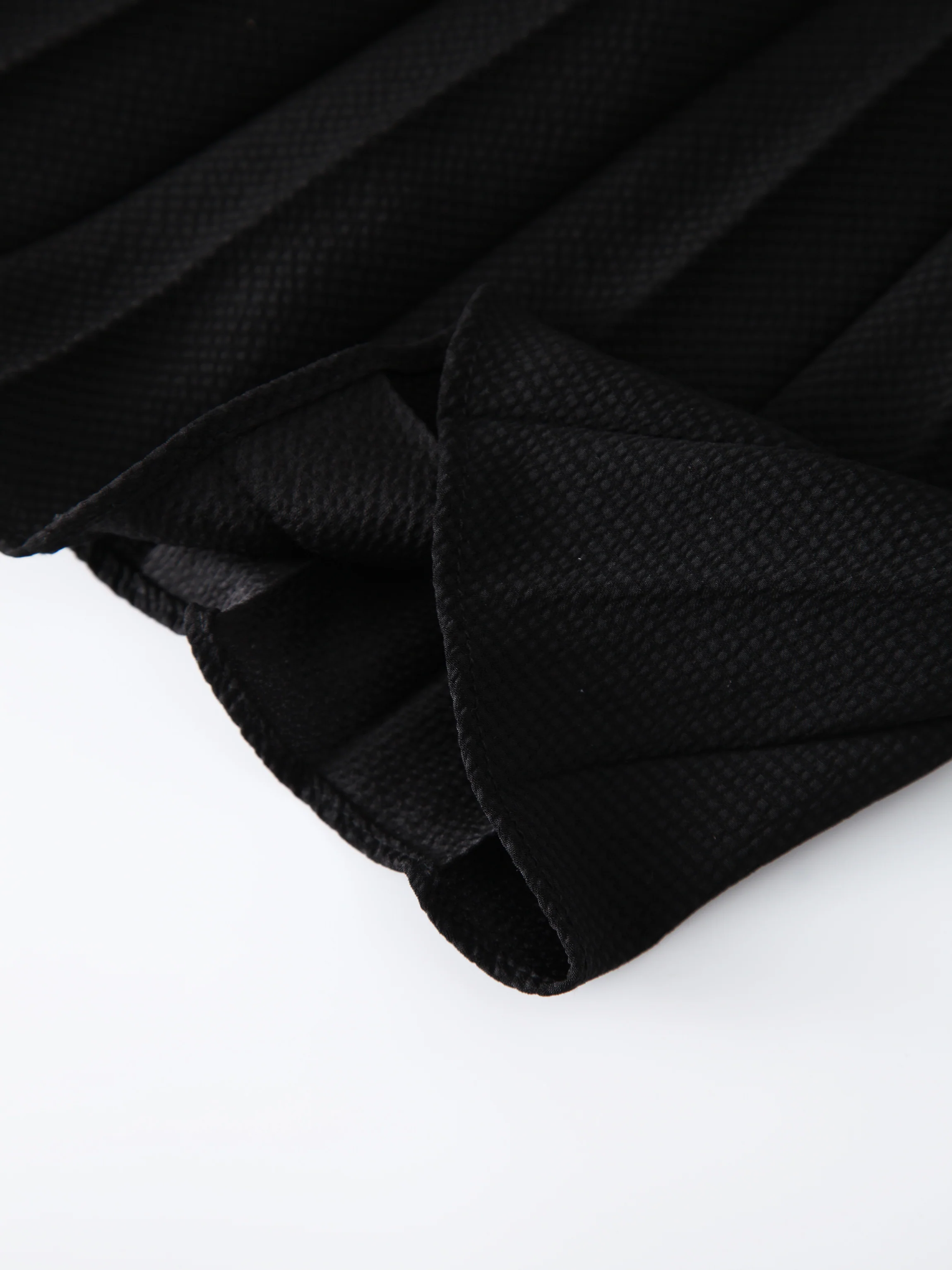 BACK OVERLAY DRESS-BLACK