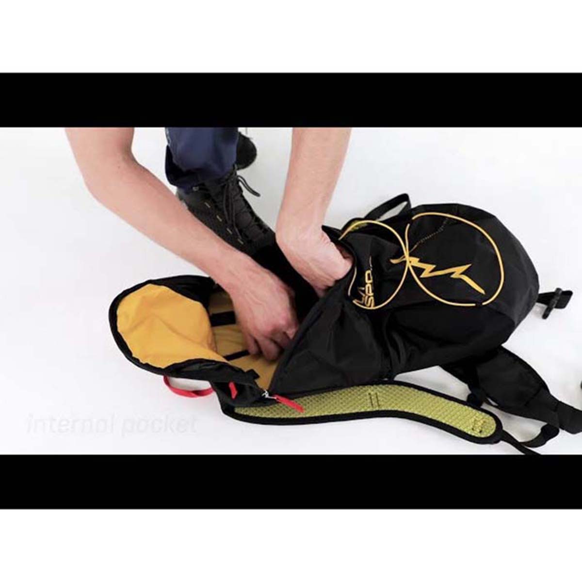 La Sportiva X-Cursion Mens Hiking Backpack Black