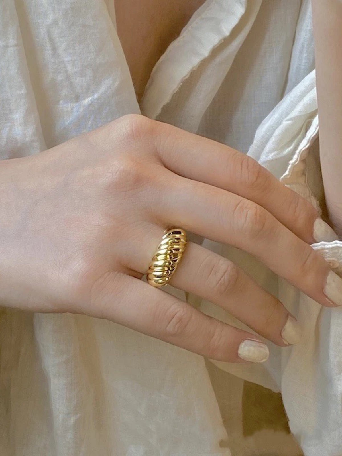 Thecomense - French Croissant Titanium Plated Ring