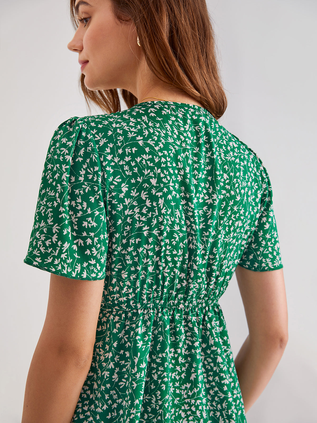 Thecomense - V-Neck Floral Ruche Short Sleeve Top