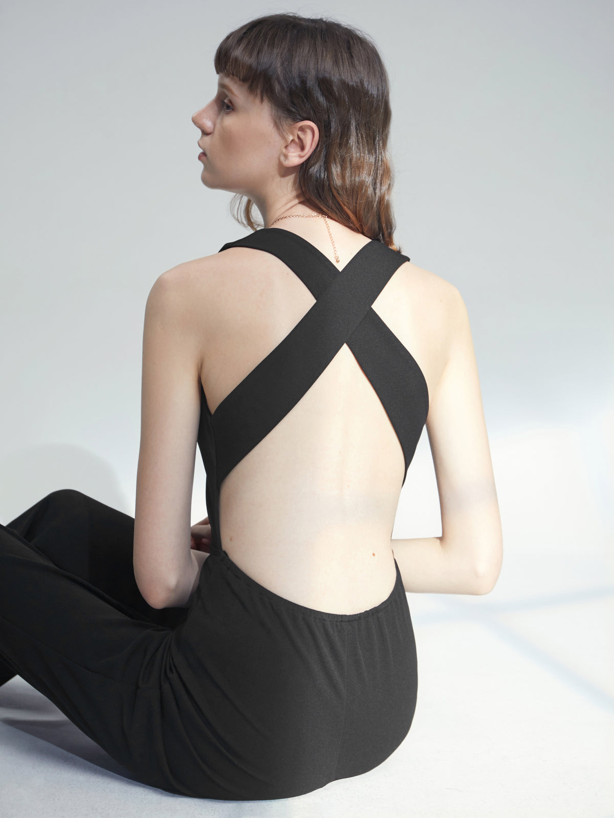 Thecomense - Plunging Sleeveless Classic Leg Jumpsuit