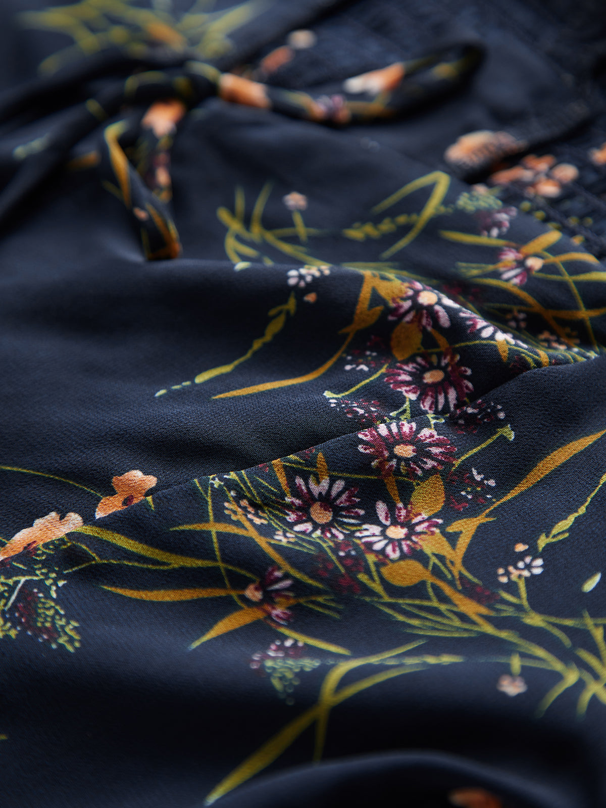 Thecomense - Floralia Fantasy Square Neck Top