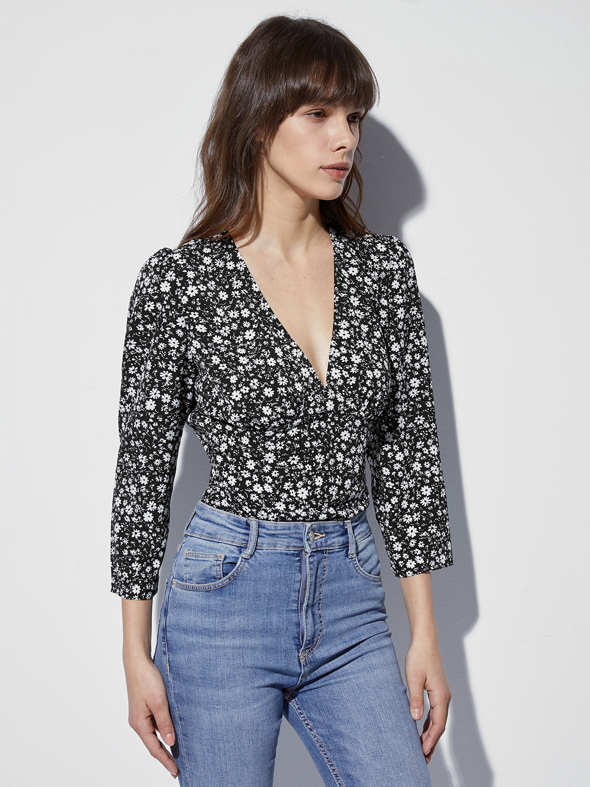 Thecomense - Long Sleeve V Neck Floral Top
