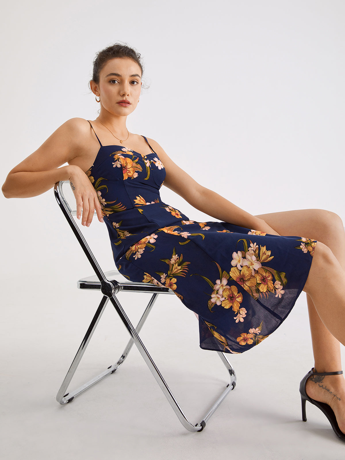 Thecomense - Windy Sea Flowers Strap Midi Dress