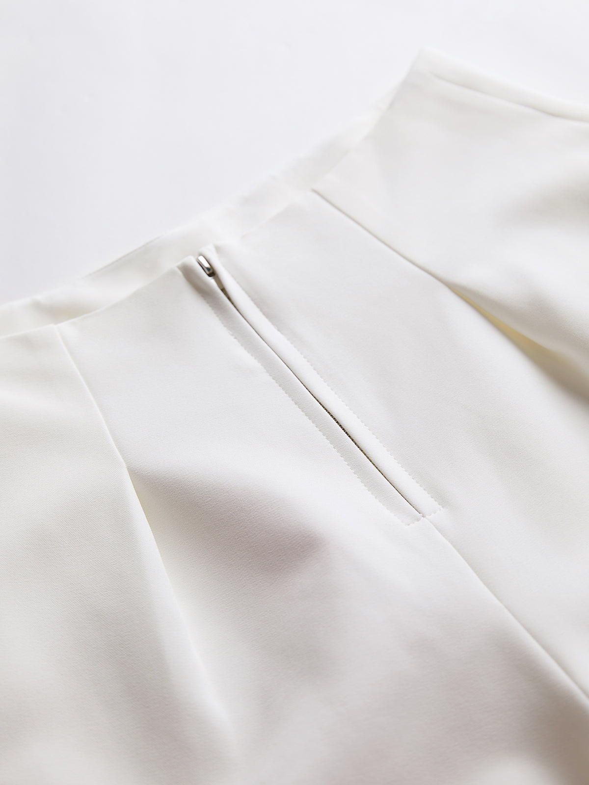 Thecomense - High Waisted Pleat Mid Thigh Trouser Shorts