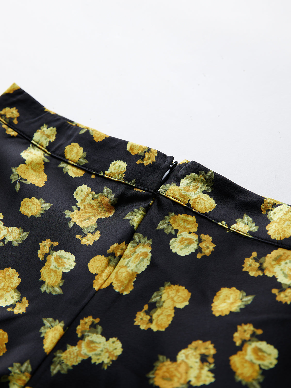 Thecomense - Gold Strike Desires Skirt