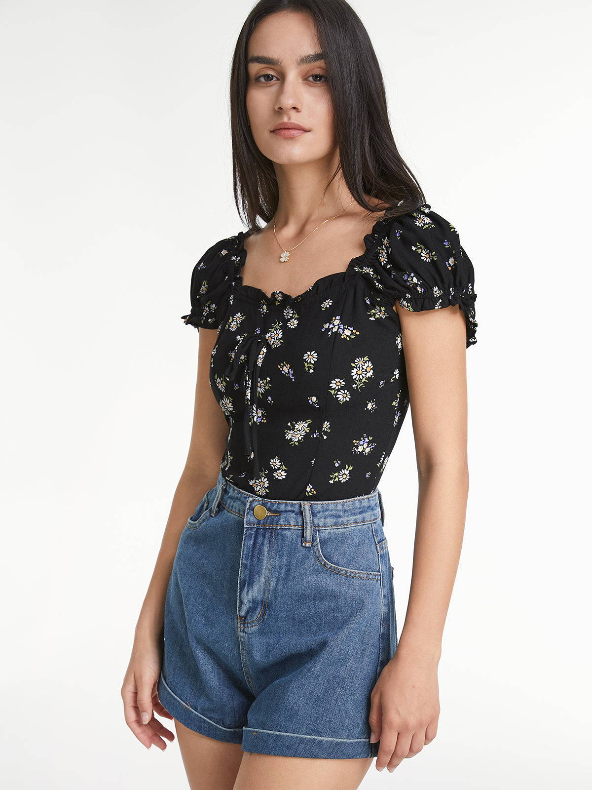 Thecomense - Short Puff Sleeve Daisy Tie Front Top