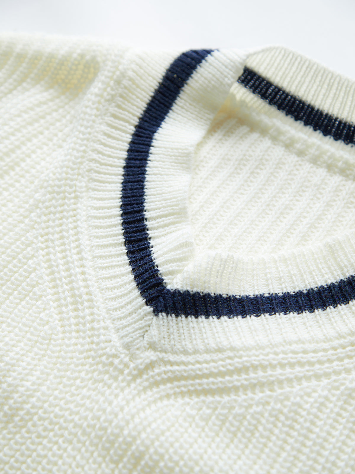 Thecomense - Beyond Basics Sweater