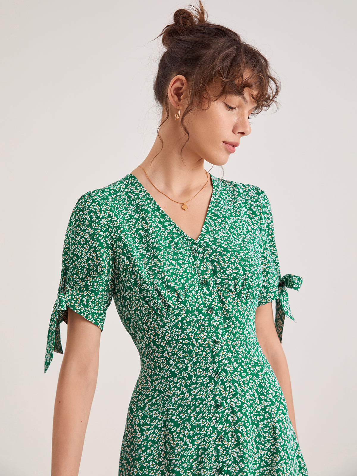 Thecomense - Sweetheart Light Floral Slit Midi Dress