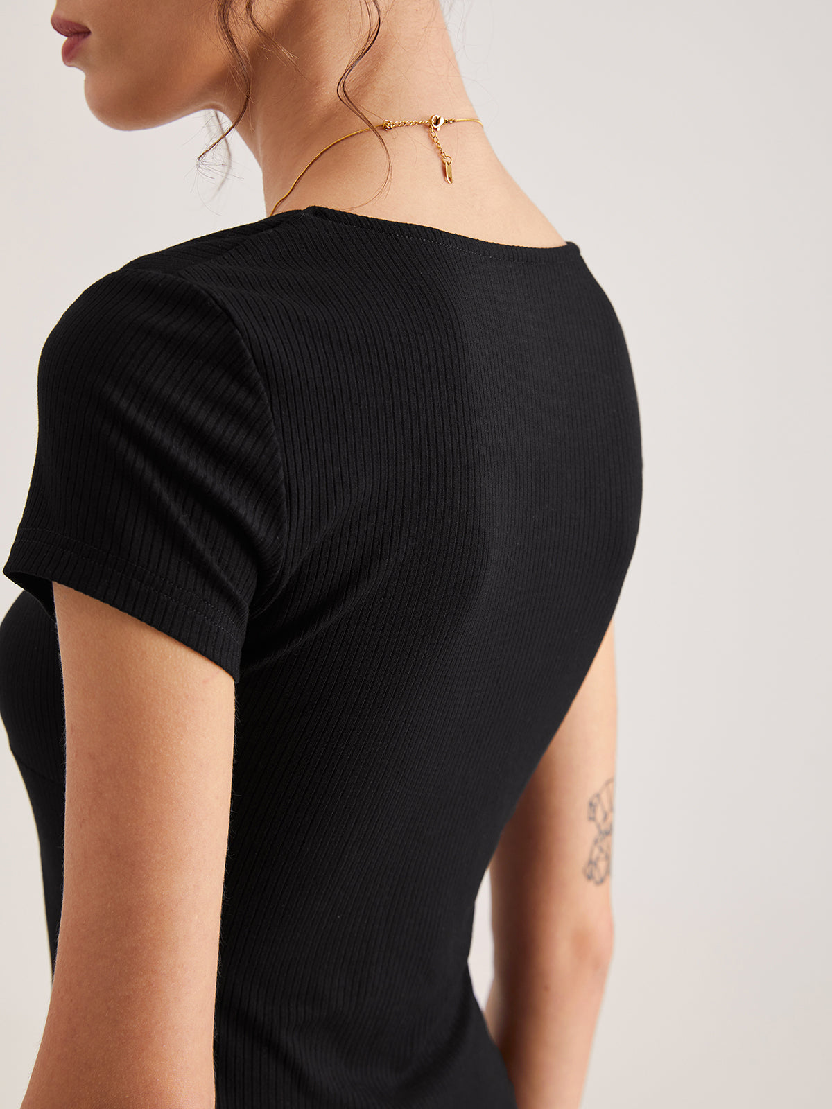 Thecomense - Twist Front Short Sleeve Everyday T-Shirt