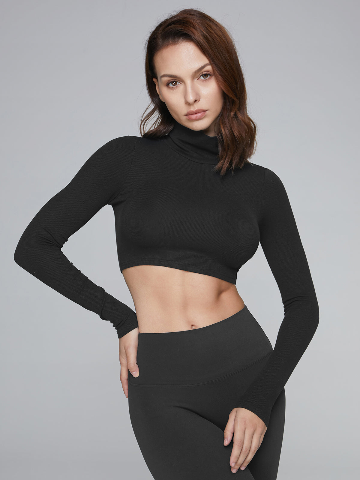 Thecomense - Cropped Long Sleeve Turtleneck