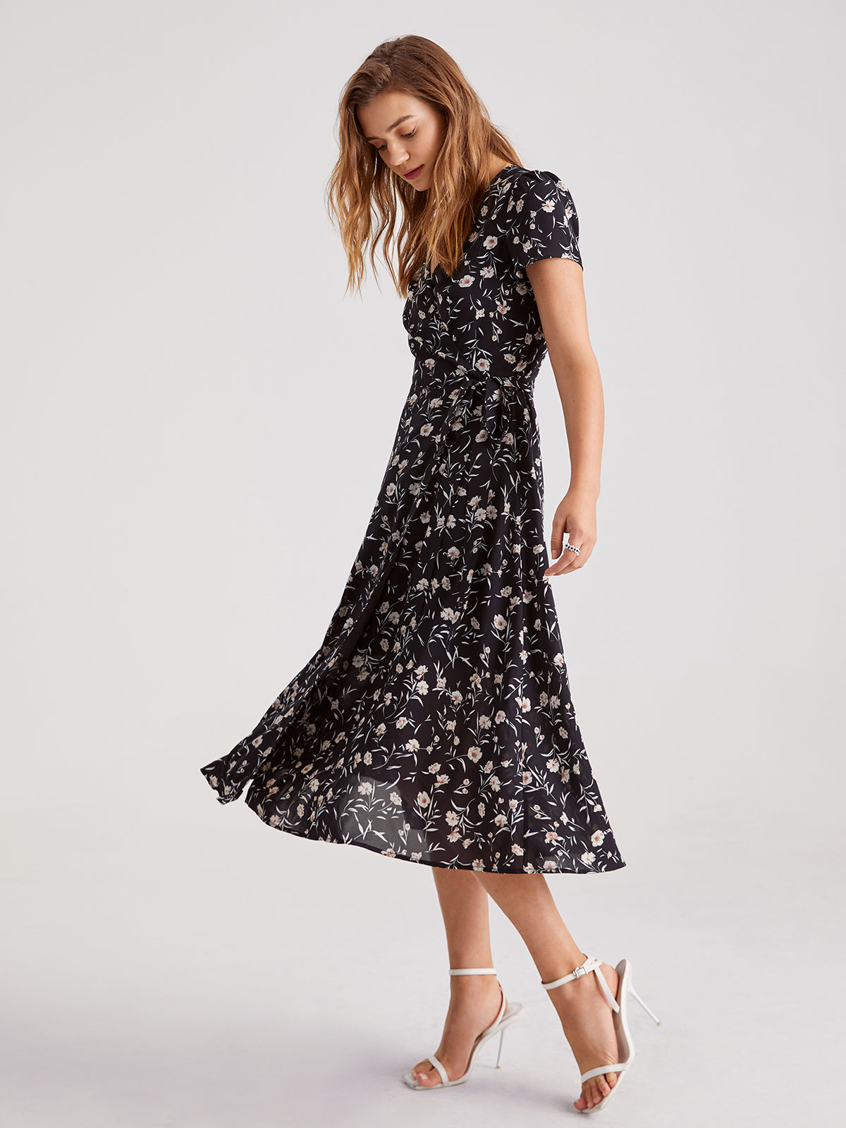 Thecomense - V-Neck Floral Tie Wrap Dress