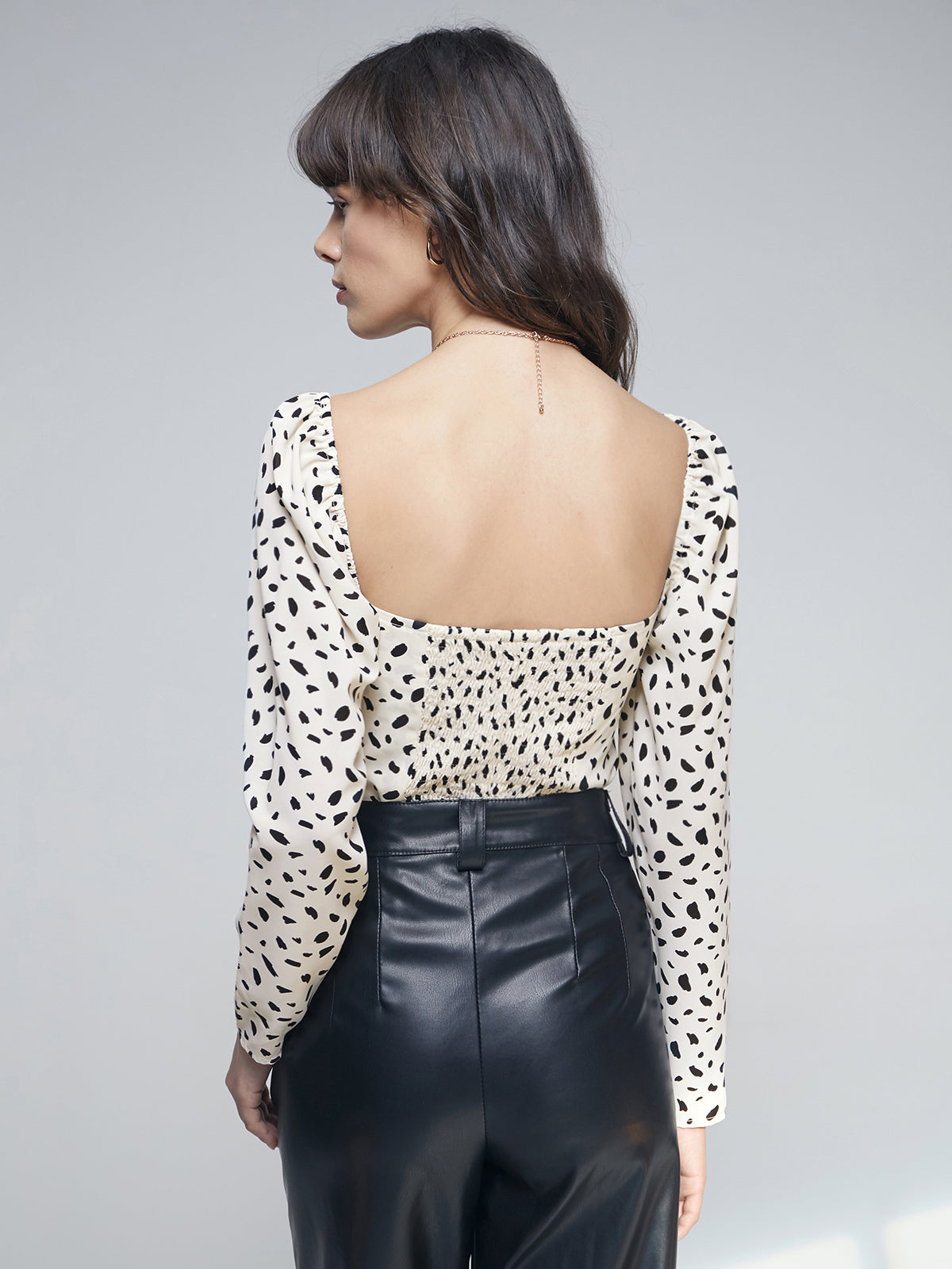 Thecomense - Fitted Long Sleeve Square Neck Floral Top