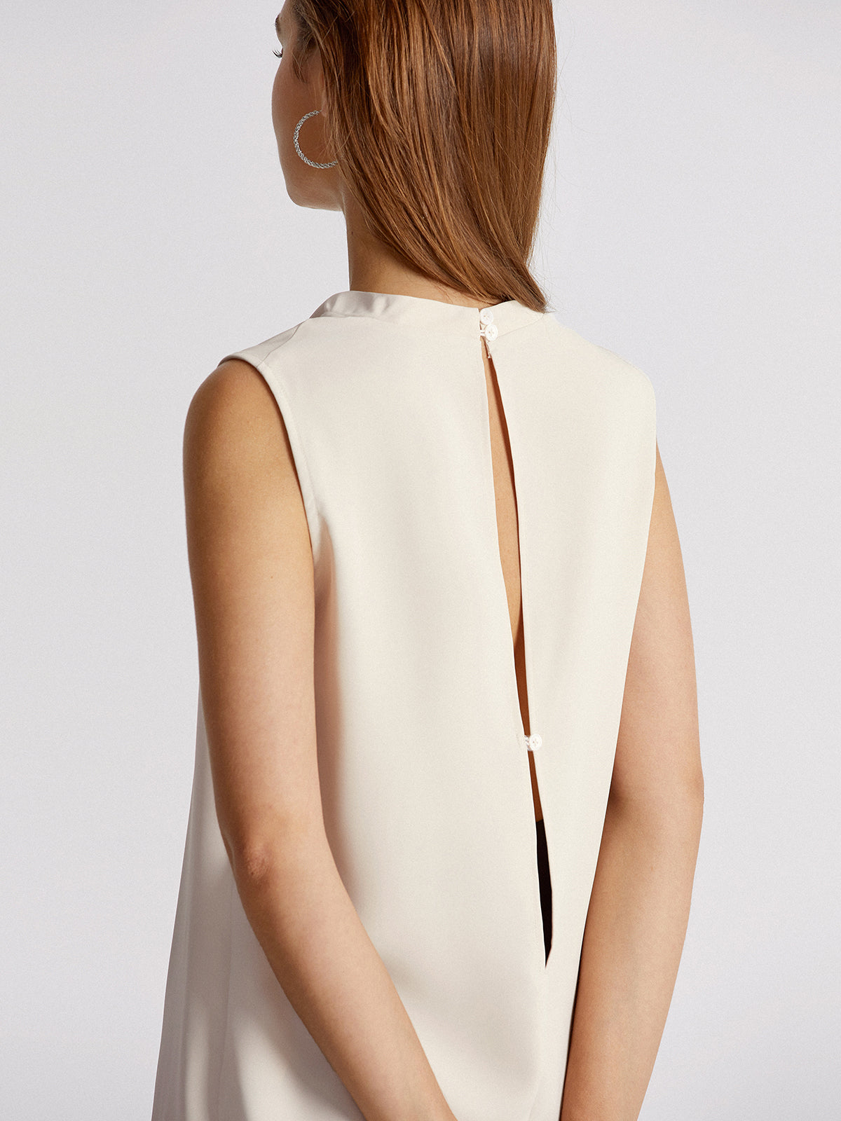Thecomense - Cowl Neck Sleeveless Top