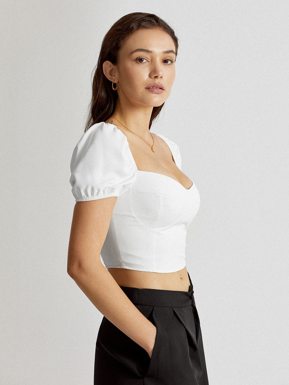 Thecomense - Sweetheart Contour Short Puff Sleeve Cropped Top