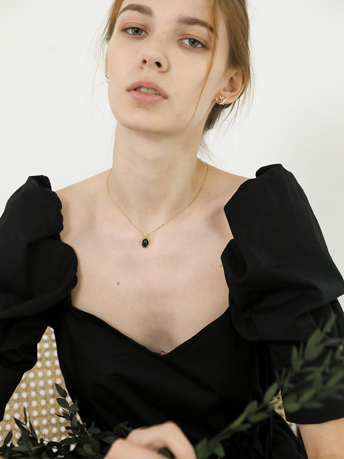 Thecomense - Black Diadem Necklace