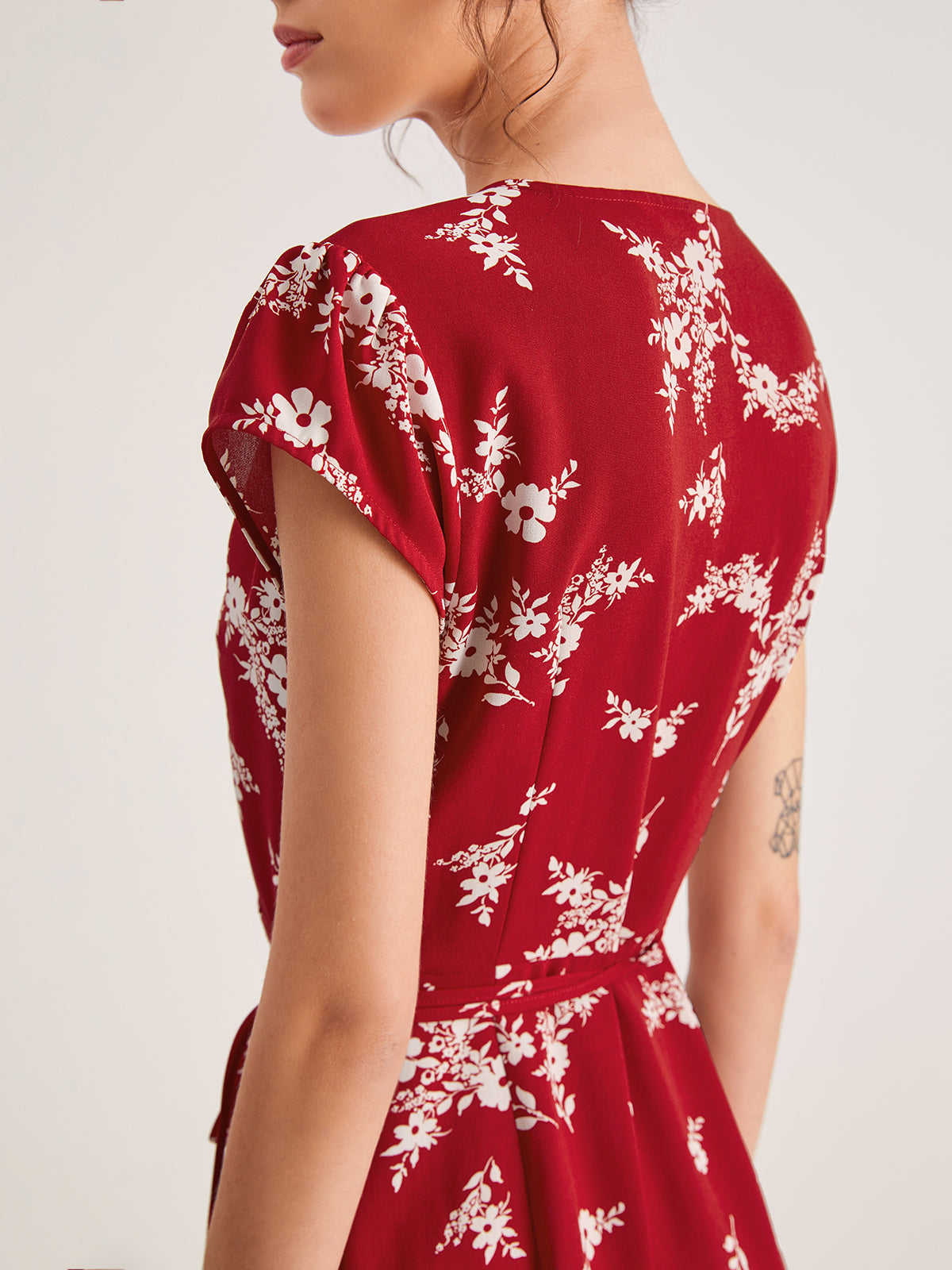 Thecomense - Ruby Balloon Floral Wrap Tie Front Midi Dress