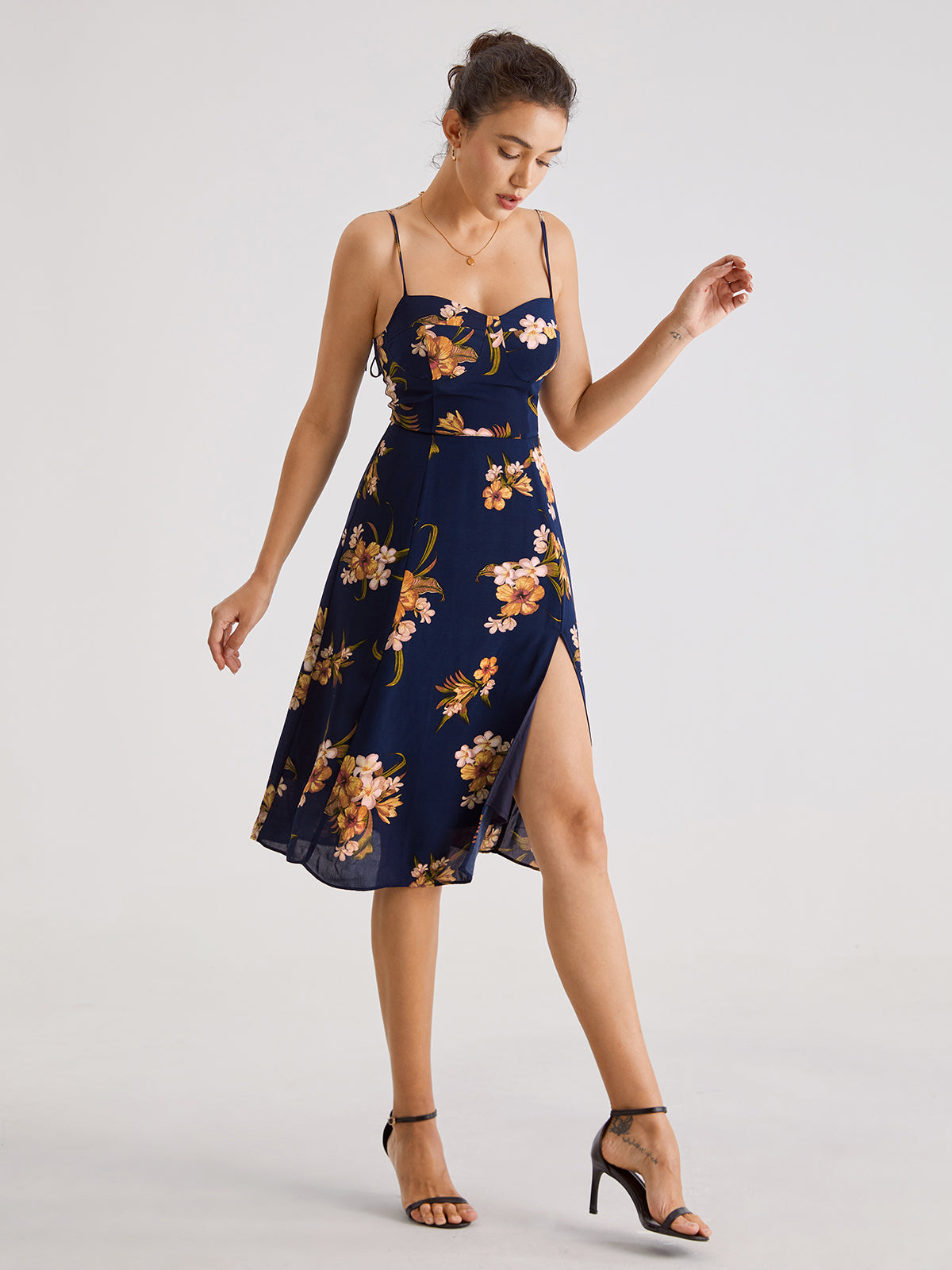 Thecomense - Windy Sea Flowers Strap Midi Dress