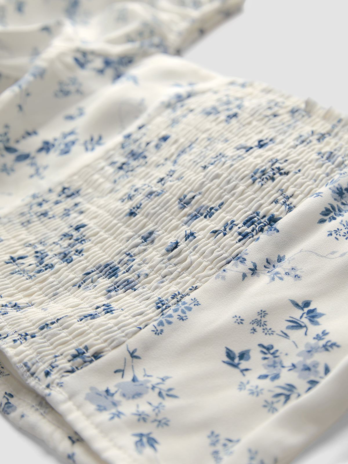 Thecomense - Short Puff Sleeve Floral Tie Front Top