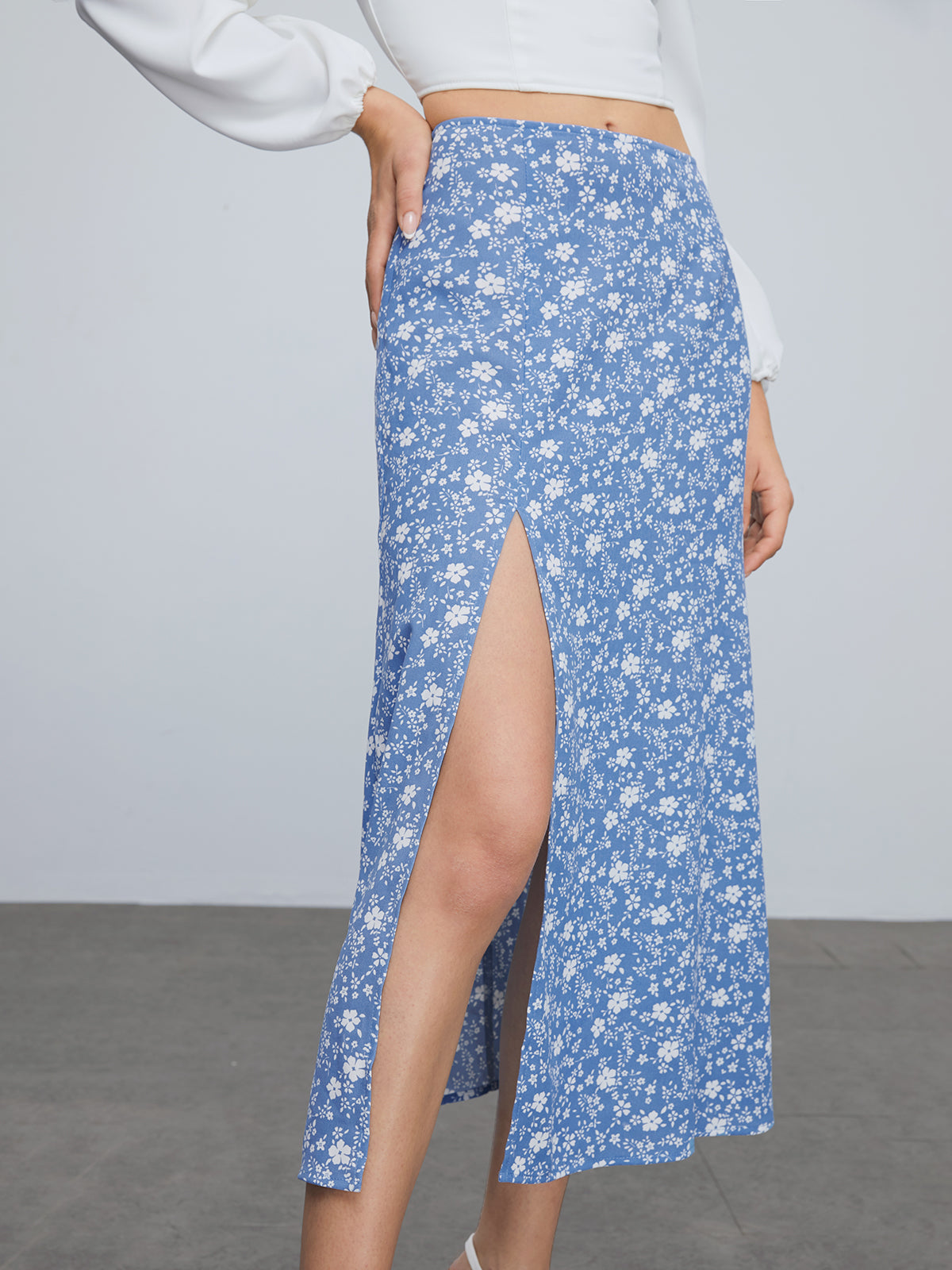 Thecomense - Azure Daisy Fields Slit Skirt