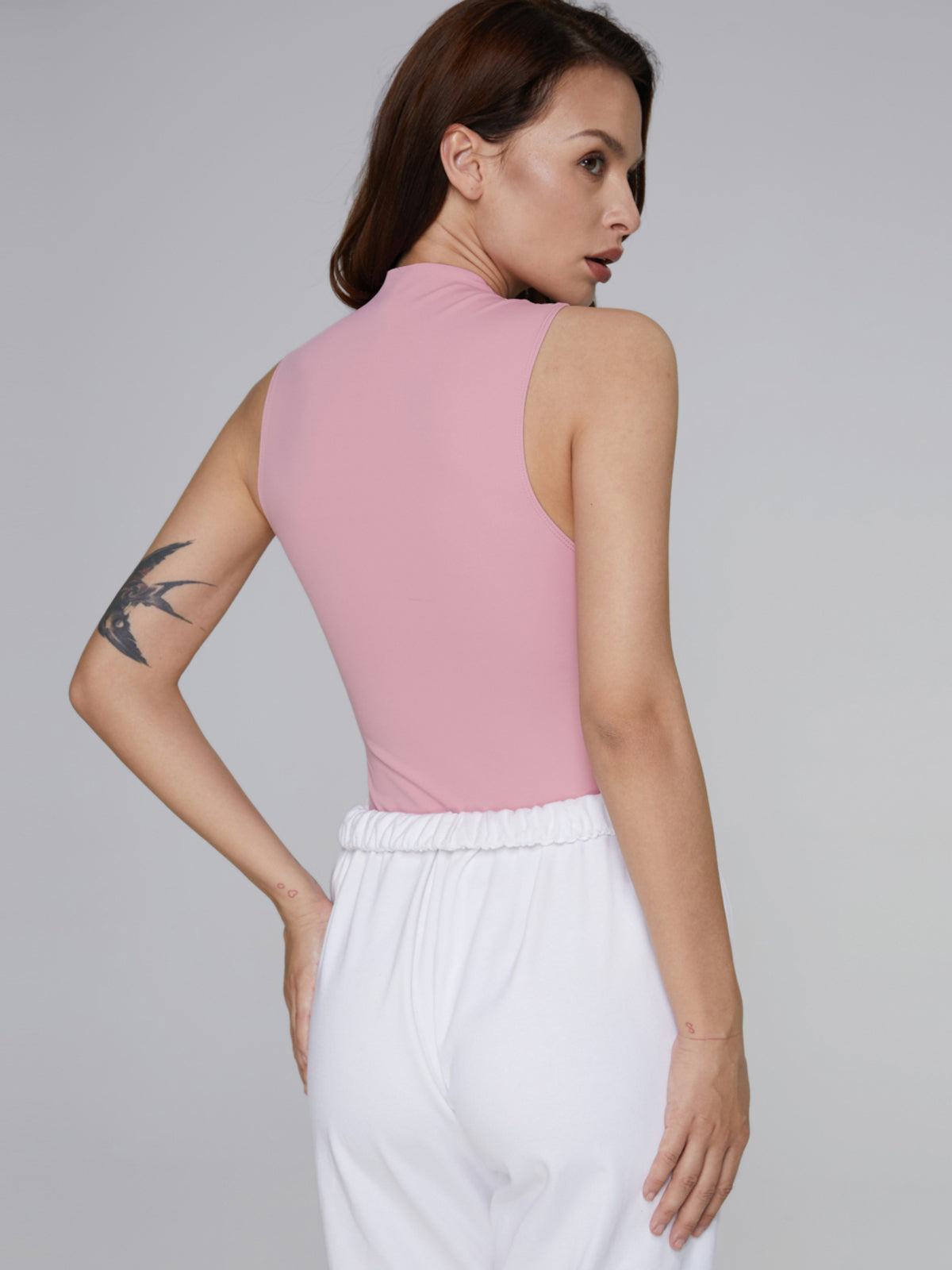 Thecomense - Pink Halter Basic Sleeveless Top