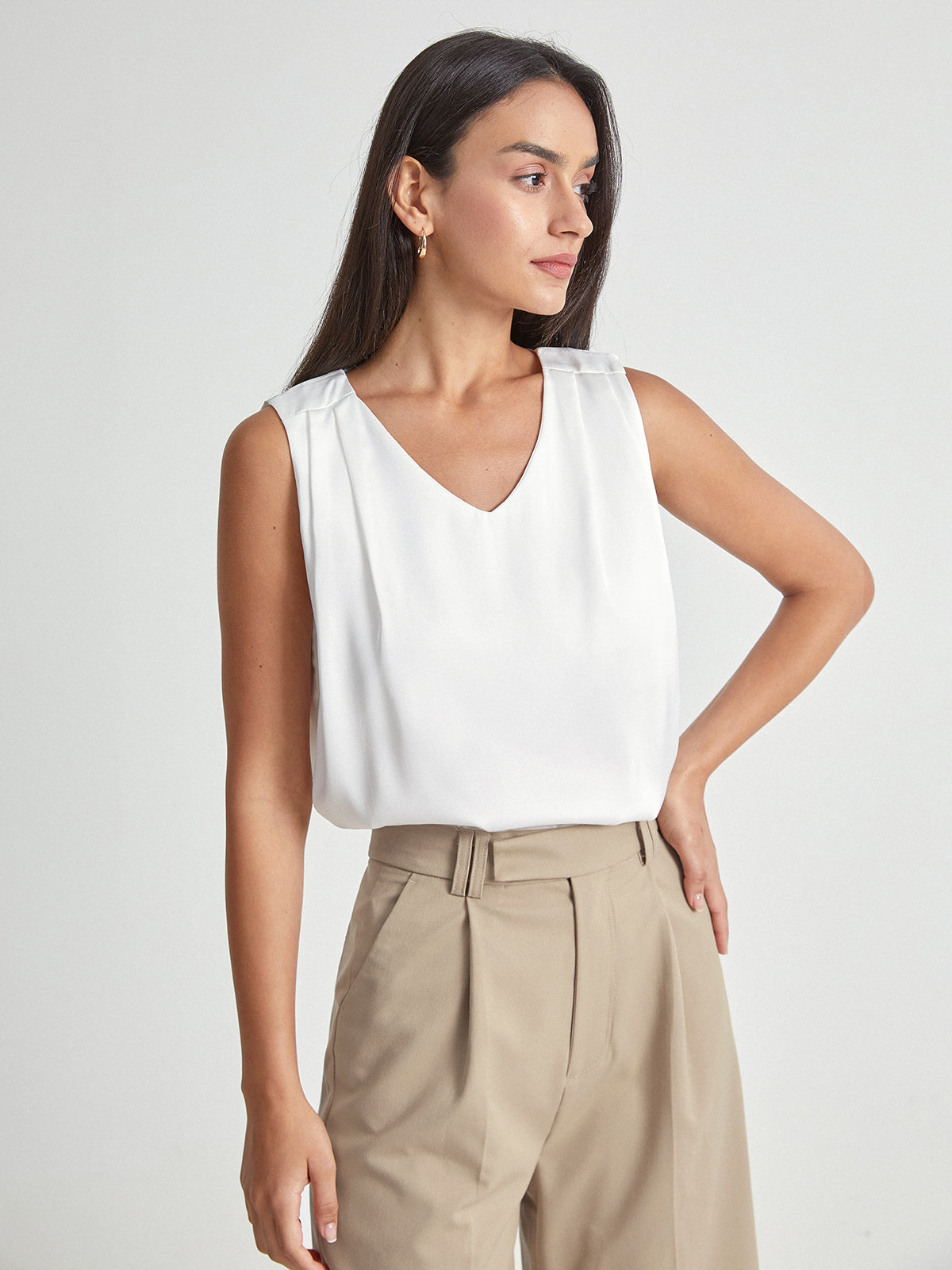 Thecomense - Sleeveless V-Neck Everyday Tank Shirt