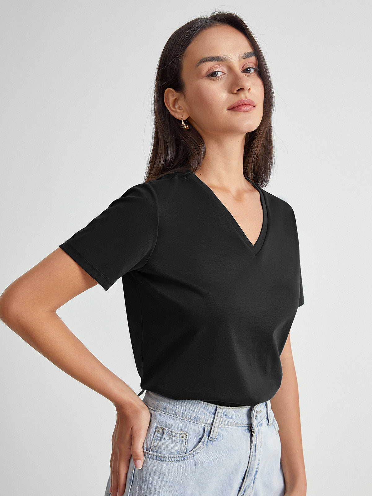 Thecomense - Basic Everyday V-Neck T-Shirt
