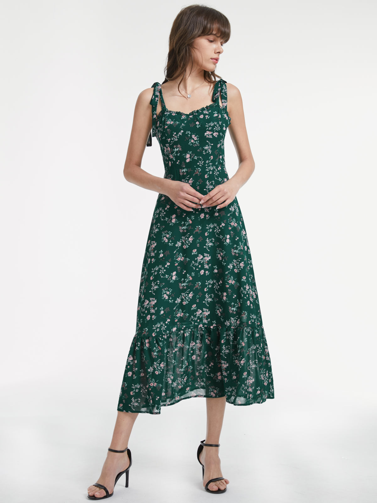 Thecomense - Wide Tie Strap Sweetheart Floral Dress With Ruffle Hem