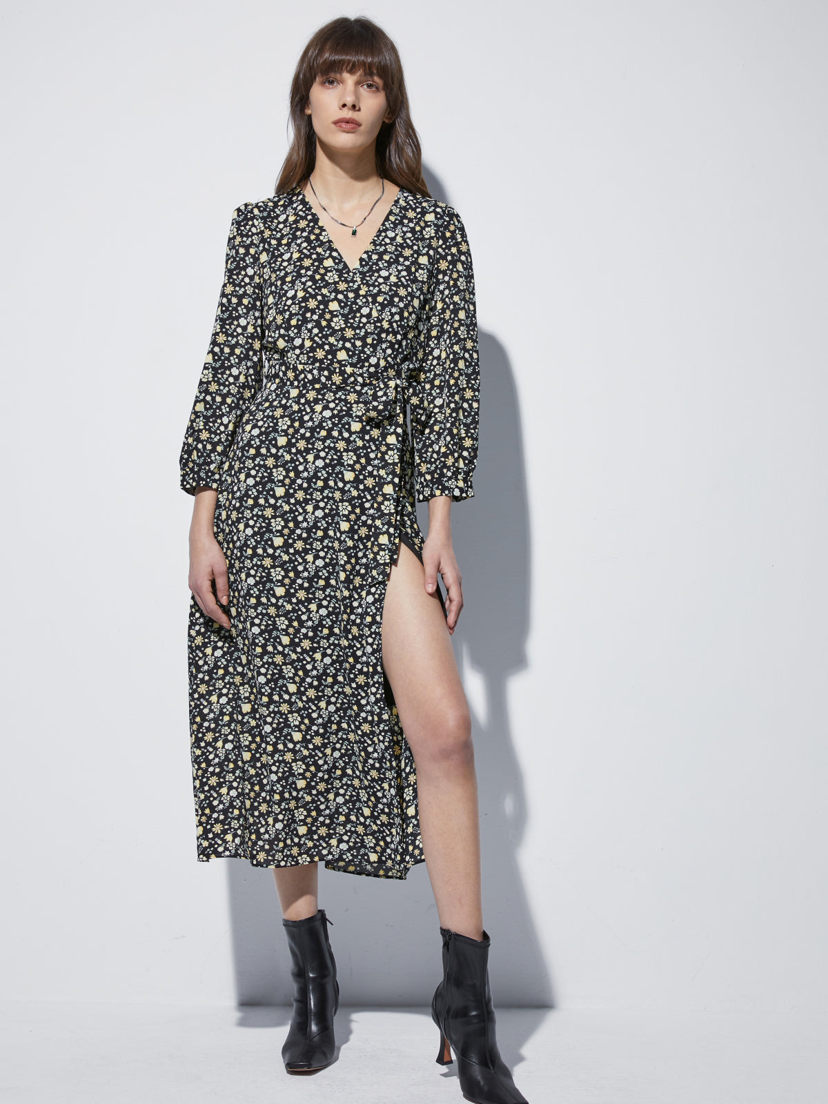 Thecomense - Long Sleeve V Neck Floral Slit Dress