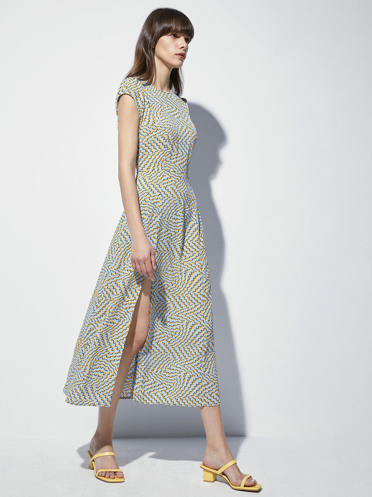 Thecomense - Shoulder Cap Groovy Scoop Neck Midi Dress