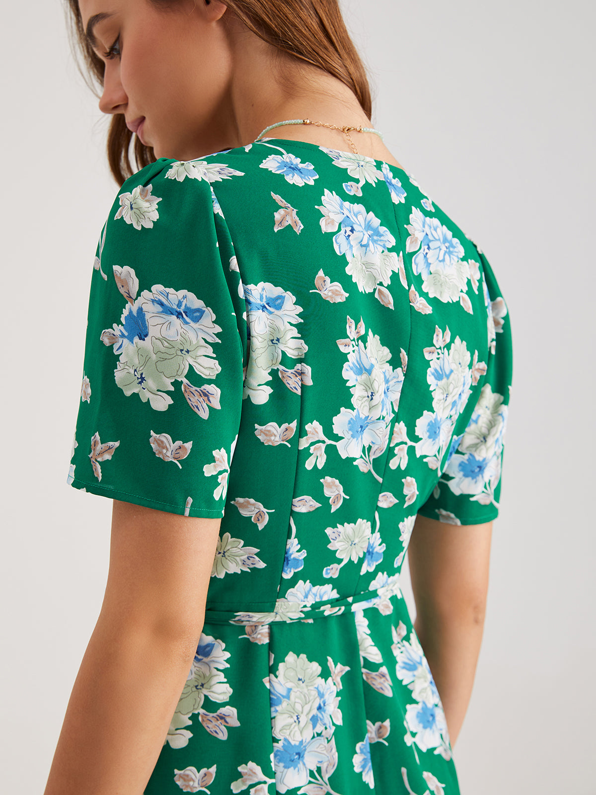 Thecomense - Short Sleeve Floral Contrast Midi Slit Dress