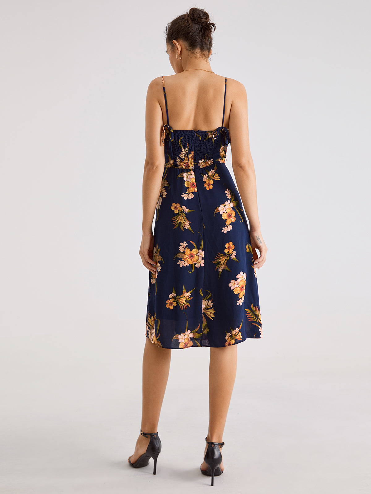 Thecomense - Windy Sea Flowers Strap Midi Dress