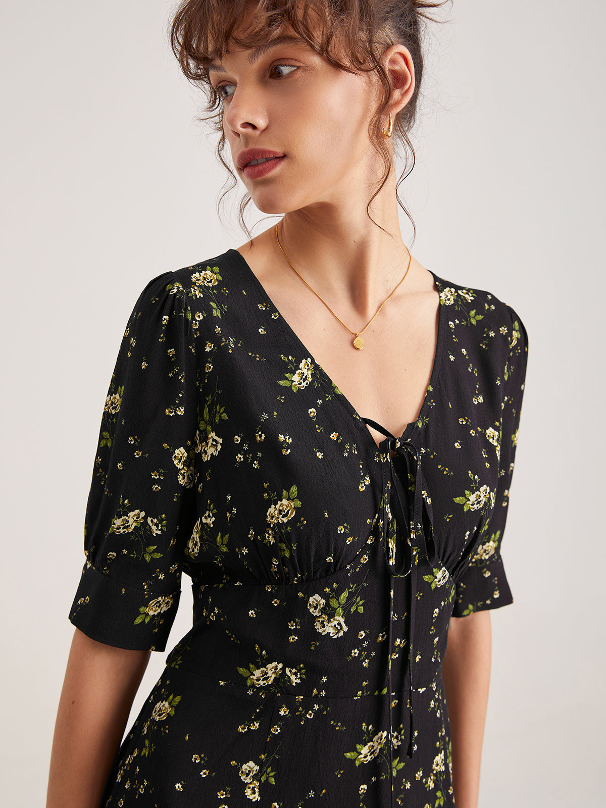 Thecomense - Sweetheart Floral Slit Midi Strap Dress