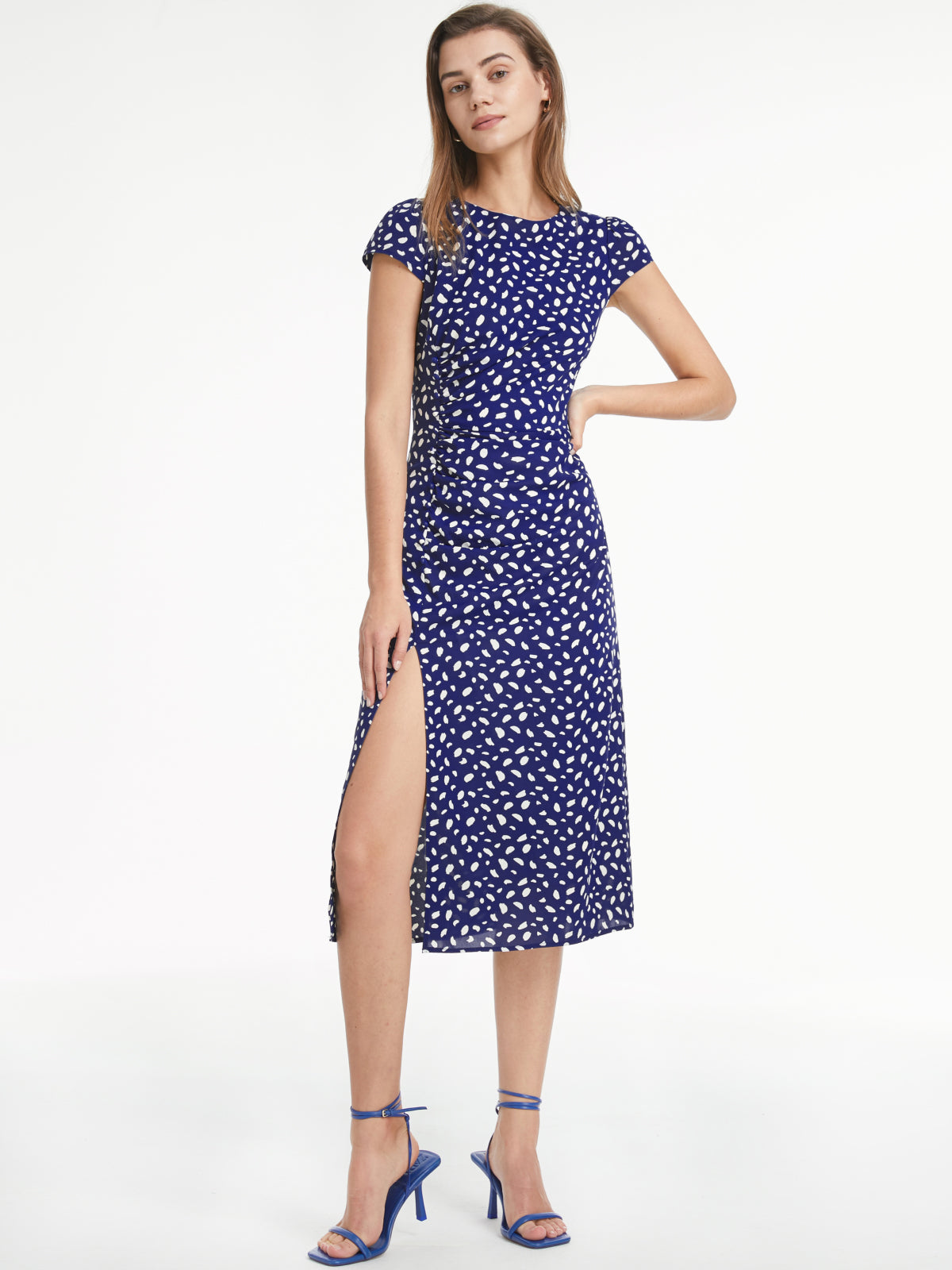 Thecomense - Petals Print Ruched Slit Midi Dress