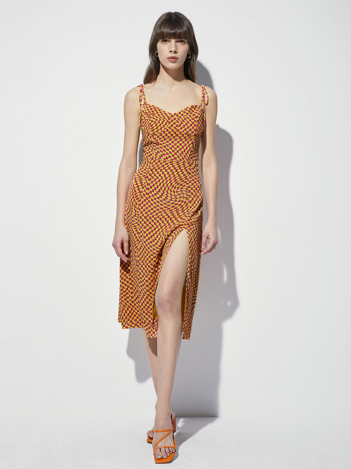 Thecomense - Groovy Contour Sleeveless Off The Shoulder Midi Dress