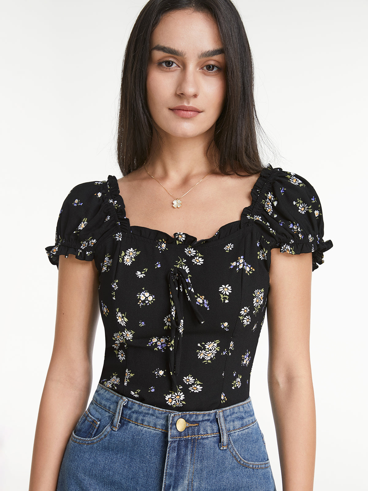 Thecomense - Short Puff Sleeve Daisy Tie Front Top