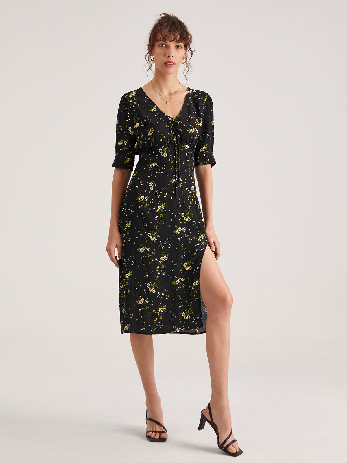 Thecomense - Sweetheart Floral Slit Midi Strap Dress