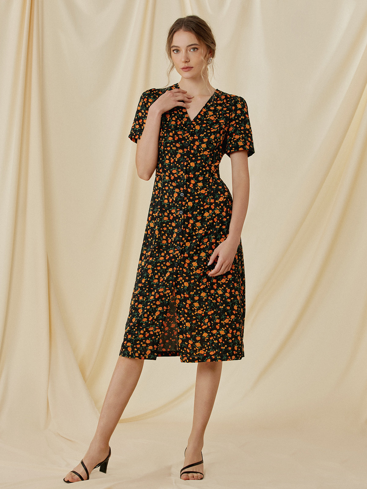 Thecomense - Rosy Arcane Floral Slit Midi Dress